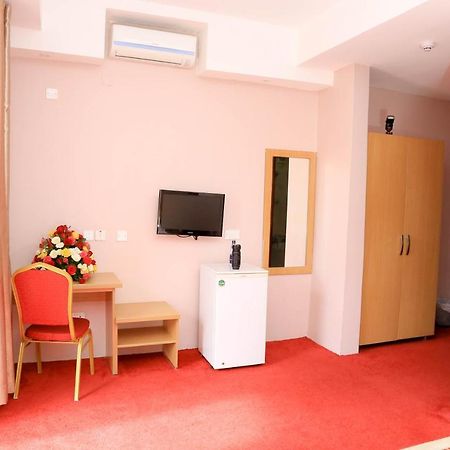 Hotel 7 Seasons Entebbe Exterior photo