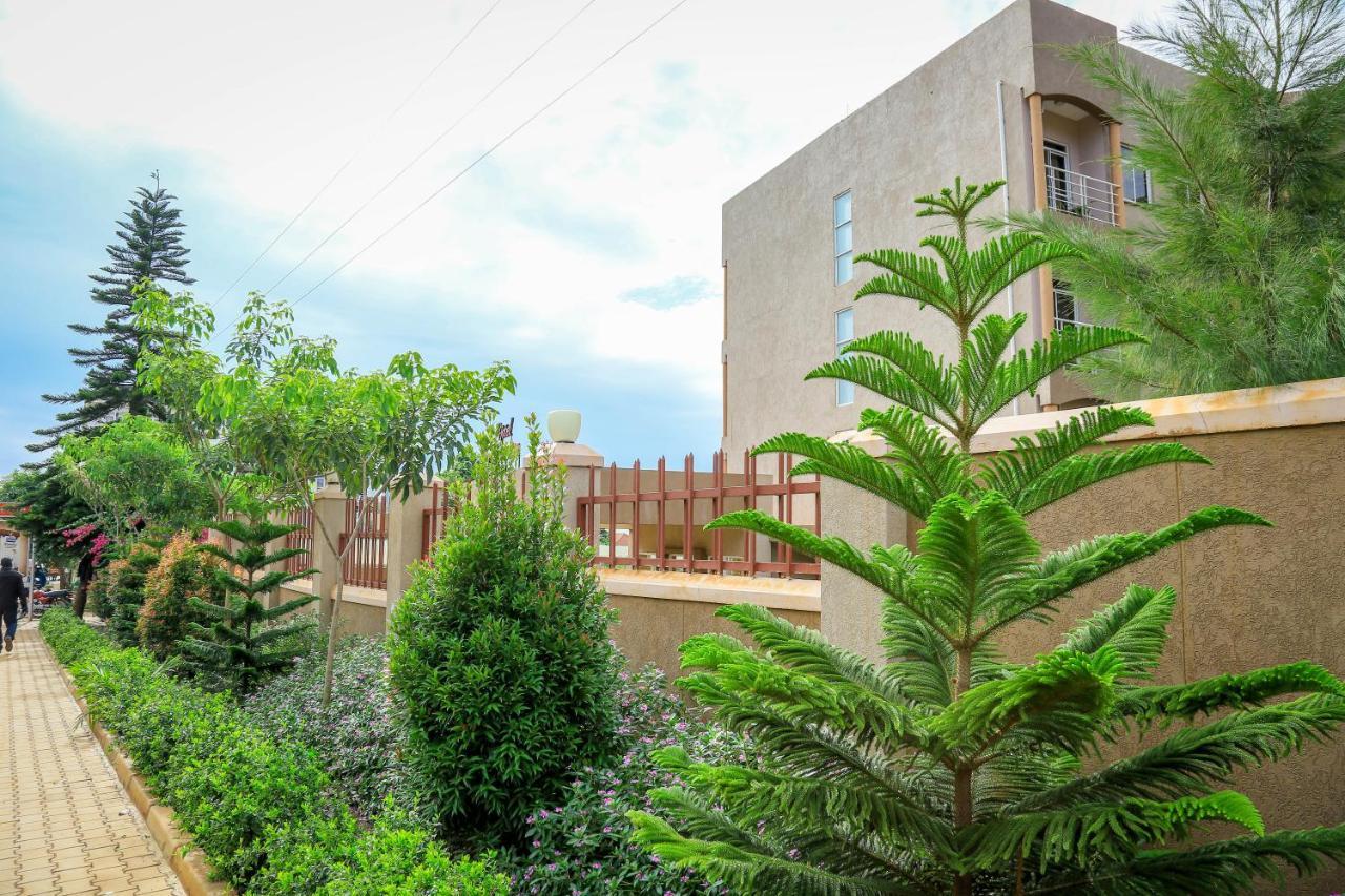 Hotel 7 Seasons Entebbe Exterior photo